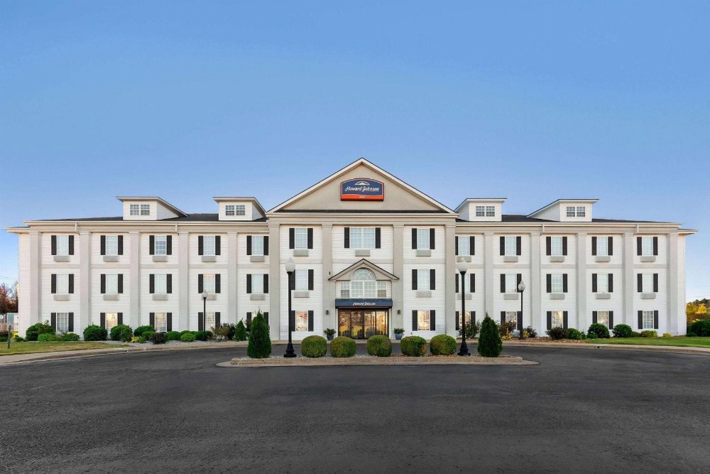 Howard Johnson by Wyndham Jackson Main image